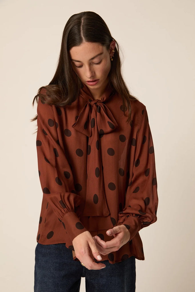 Camicia Des Petits Hauts ruggine pois neri
