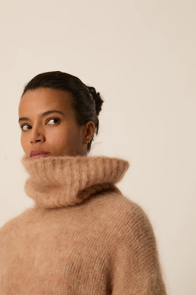 Maglione Des Petits Hauts collo alto blush chinè