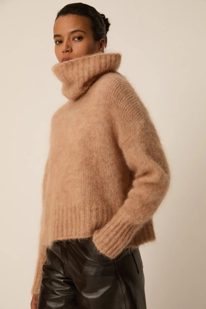 Maglione Des Petits Hauts collo alto blush chinè