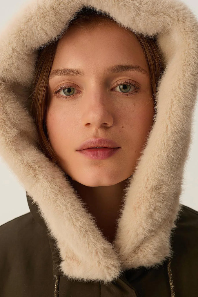 Parka Des Petits Hauts verde army interno pelliccia ecrù