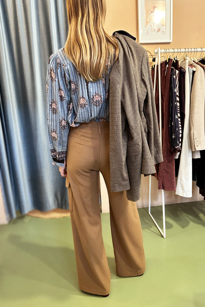 Pantaloni Diega cargo color biscotto