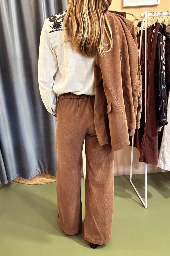 Pantaloni Diega velluto millerighe mocha mousse