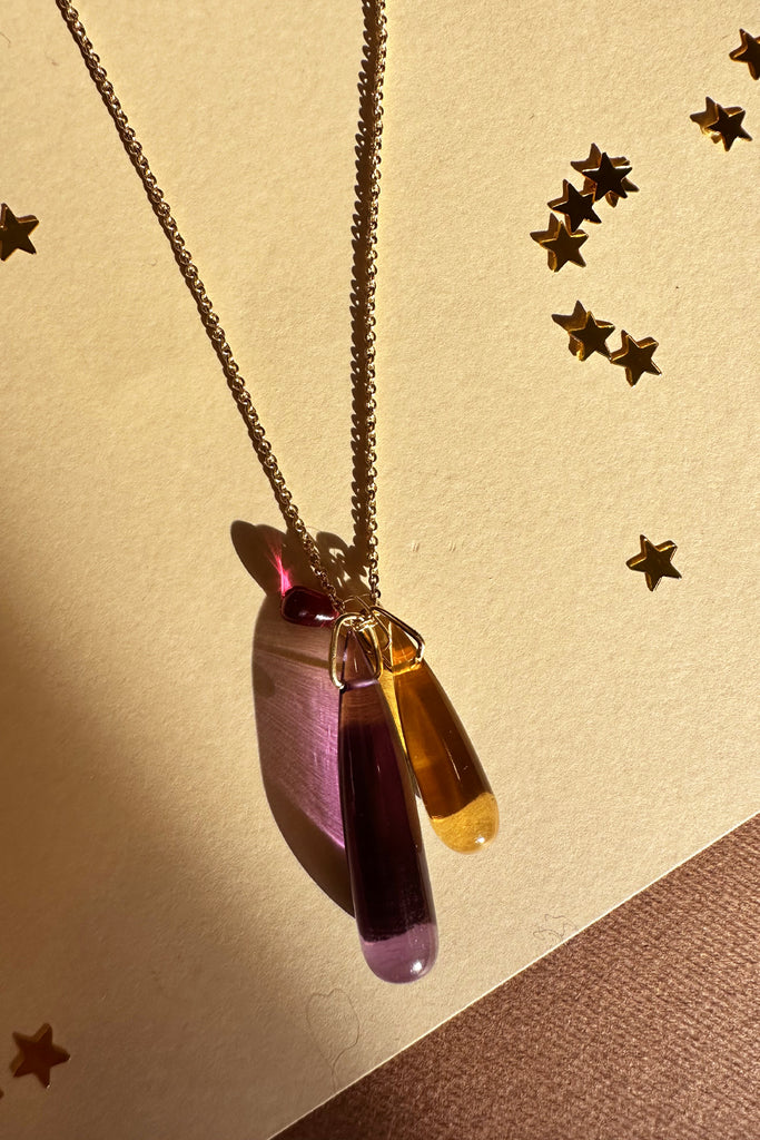 Collana Dressai lunga tre gocce viola ocra e dalia