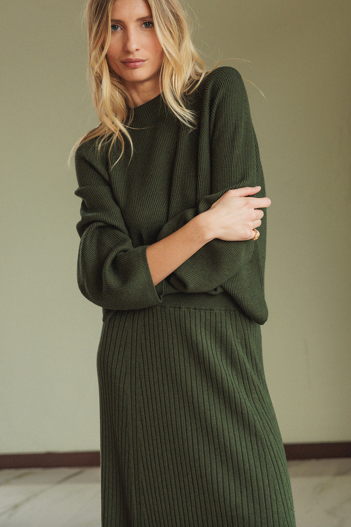 Gonna Indi and Cold in maglia verde