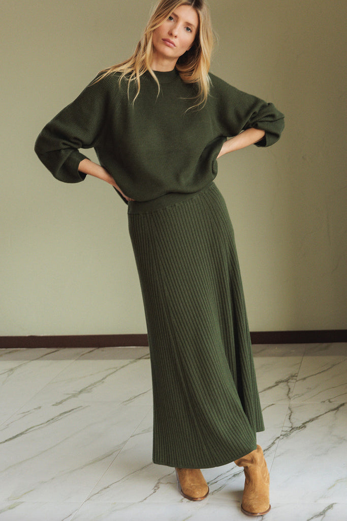 Gonna Indi and Cold in maglia verde