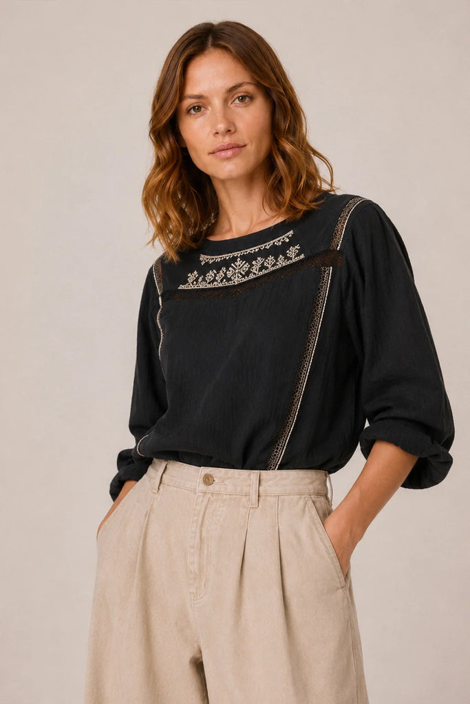Camicia Indi and cold blu ricami panna