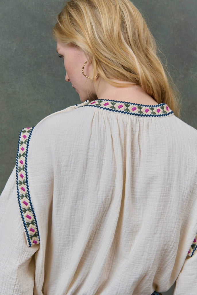 Camicia Louise Misha con fiori ricamati multicolor