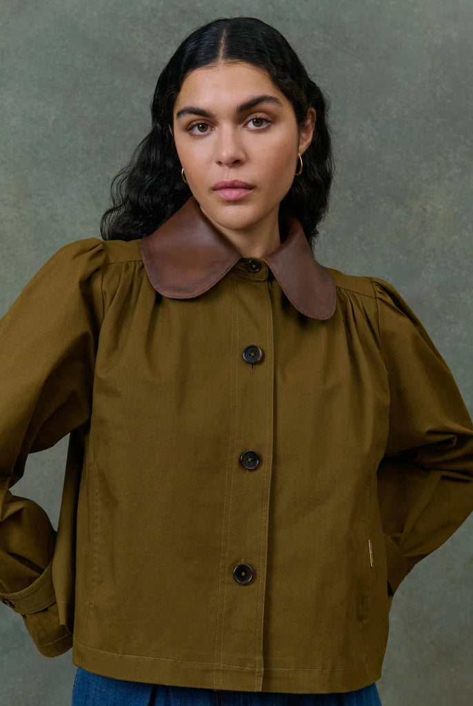 Giacca Louise Misha verde army colletto ecopelle