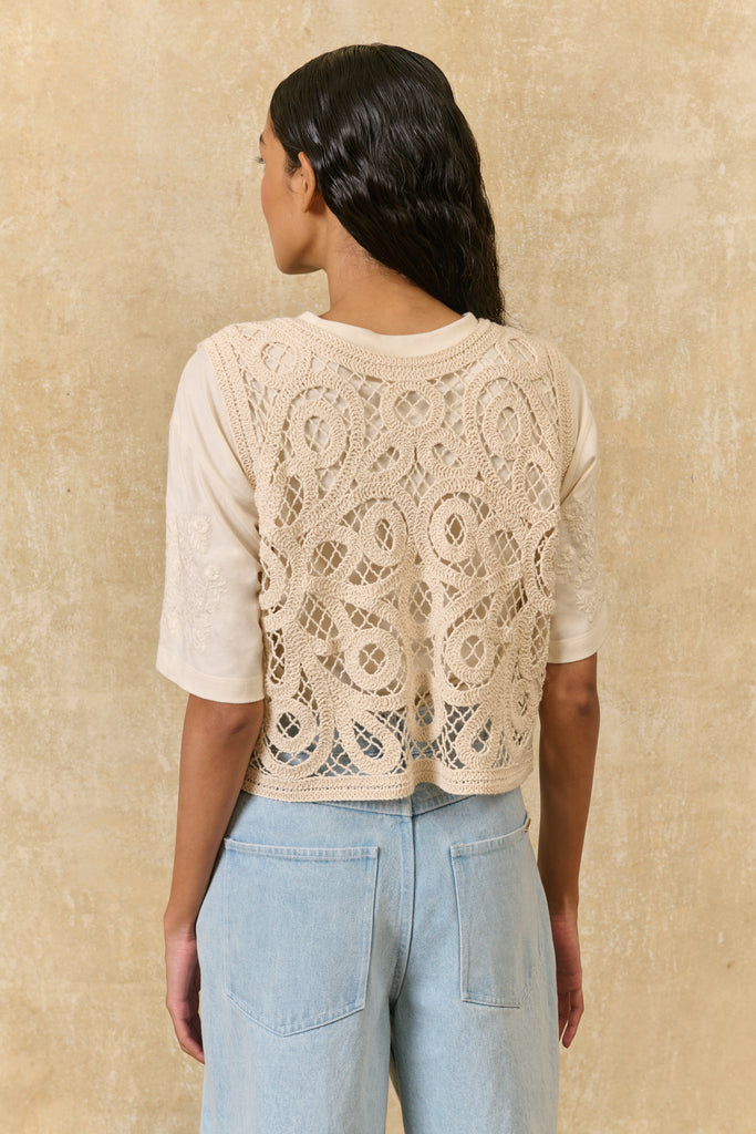 Gilet Louise Misha in maglia crochet panna