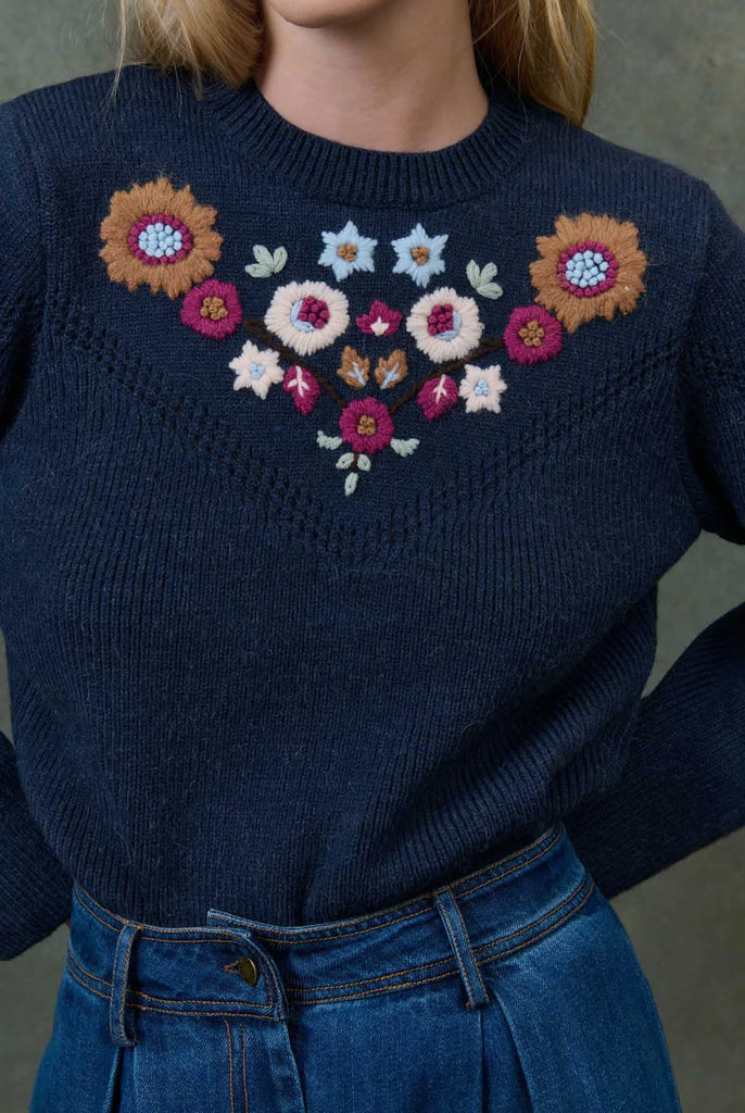 Maglione Louise Misha blu fiori ricamati
