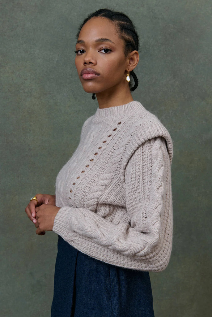 Maglione Louise Misha color panna a trecce