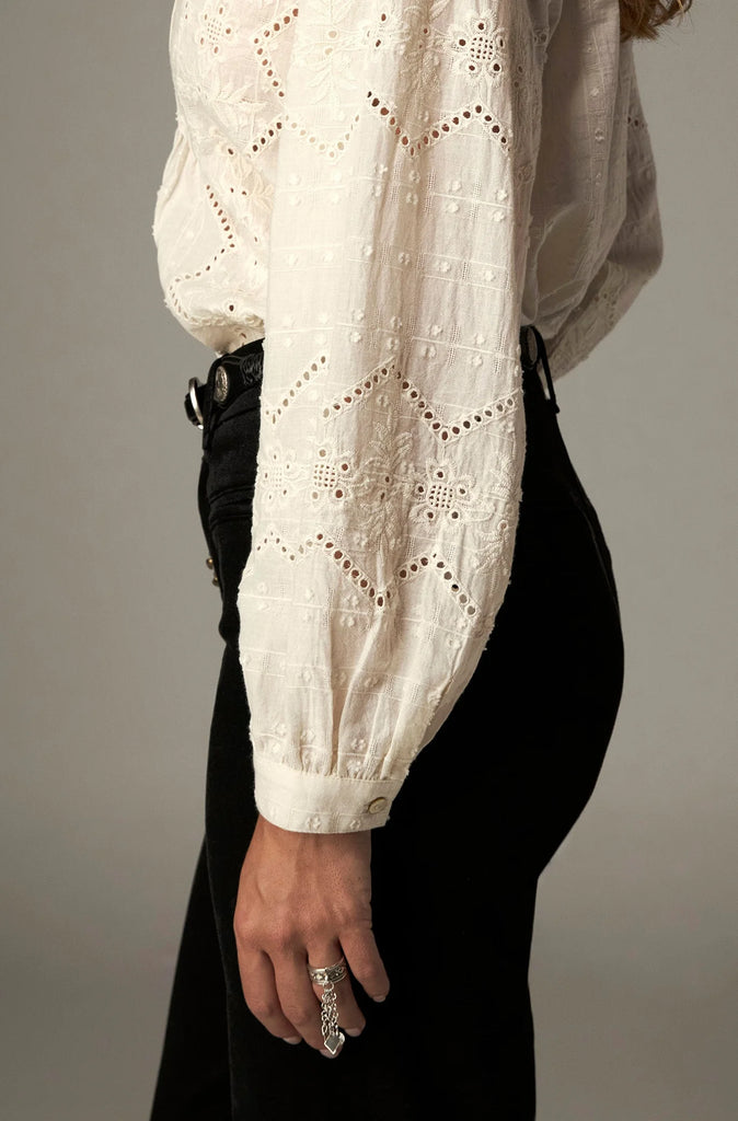 Camicia Maison Hotel burro ricami senza collo