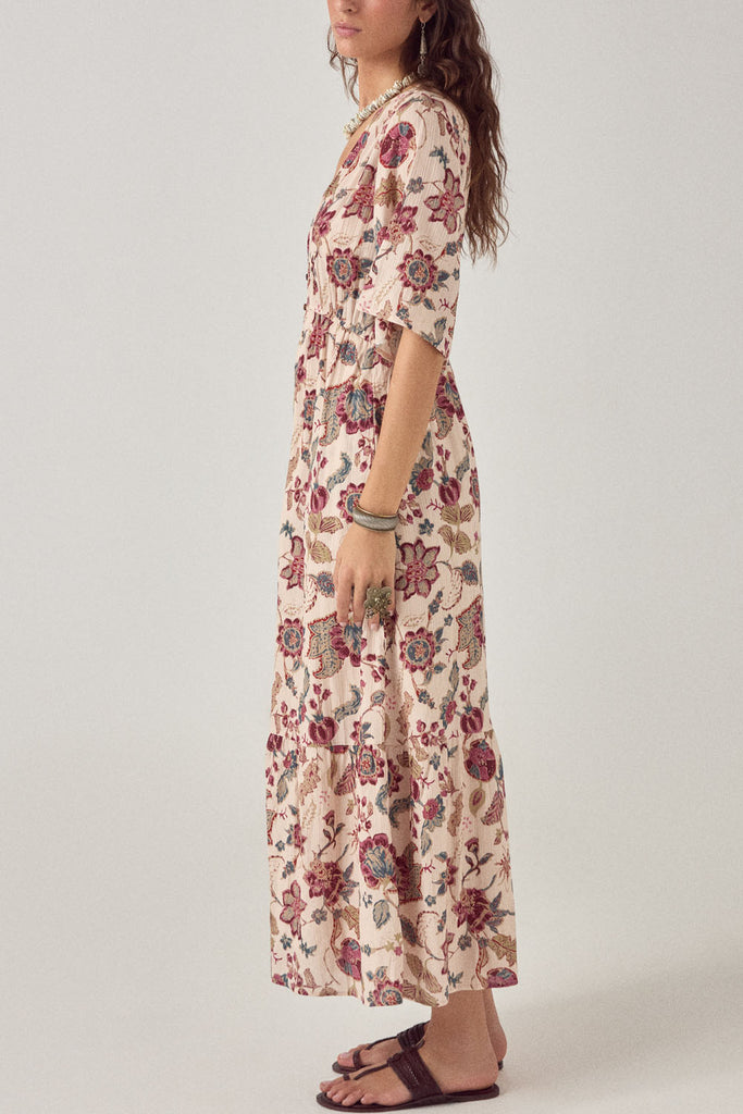 Abito Maison Hotel panna fiori wine