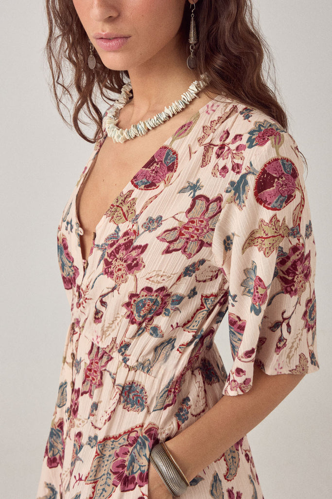 Abito Maison Hotel panna fiori wine