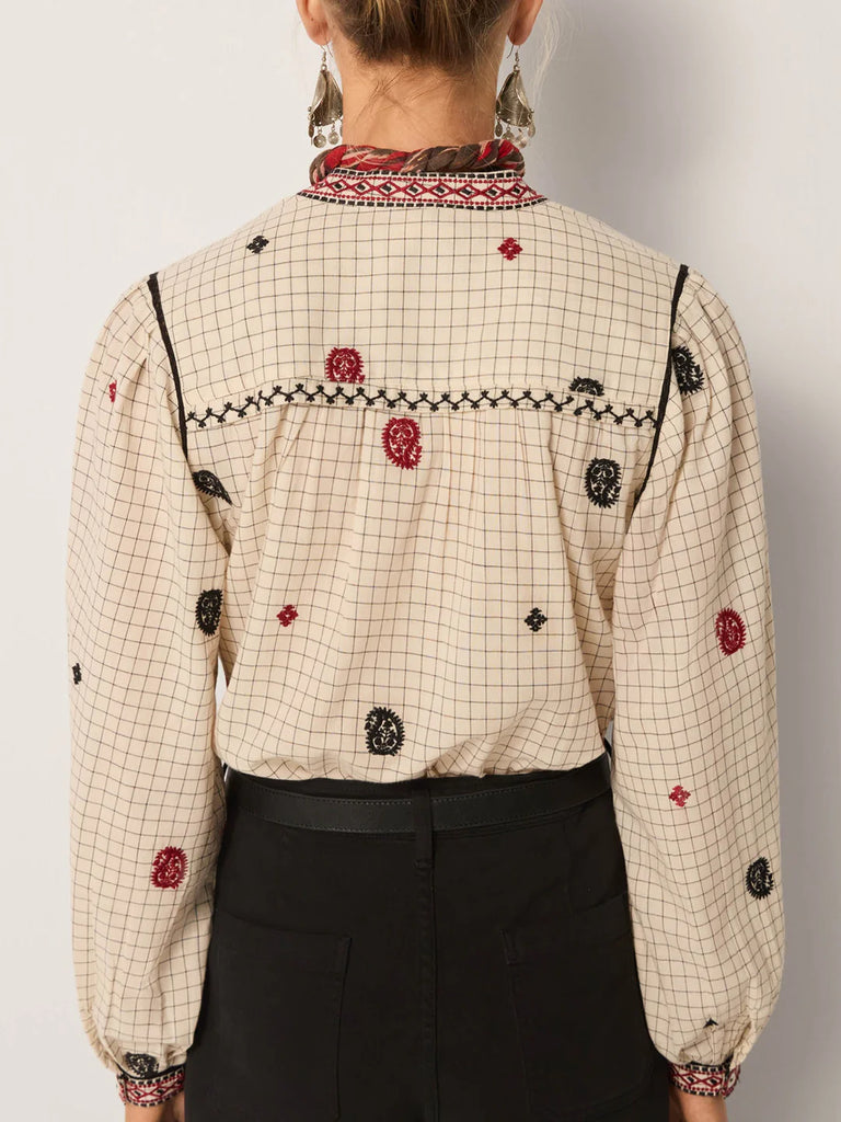 Camicia Maison Hotel quaderno ricami neri e rossi