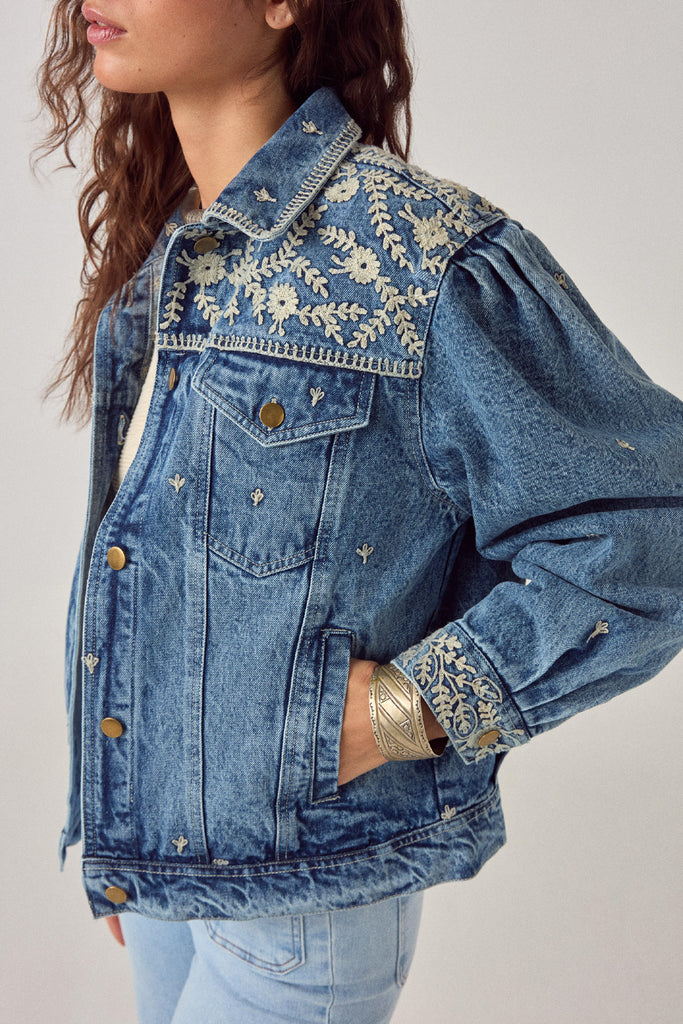 Giacchino Maison Hotel denim con ricami ecrù