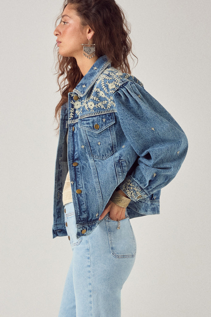 Giacchino Maison Hotel denim con ricami ecrù