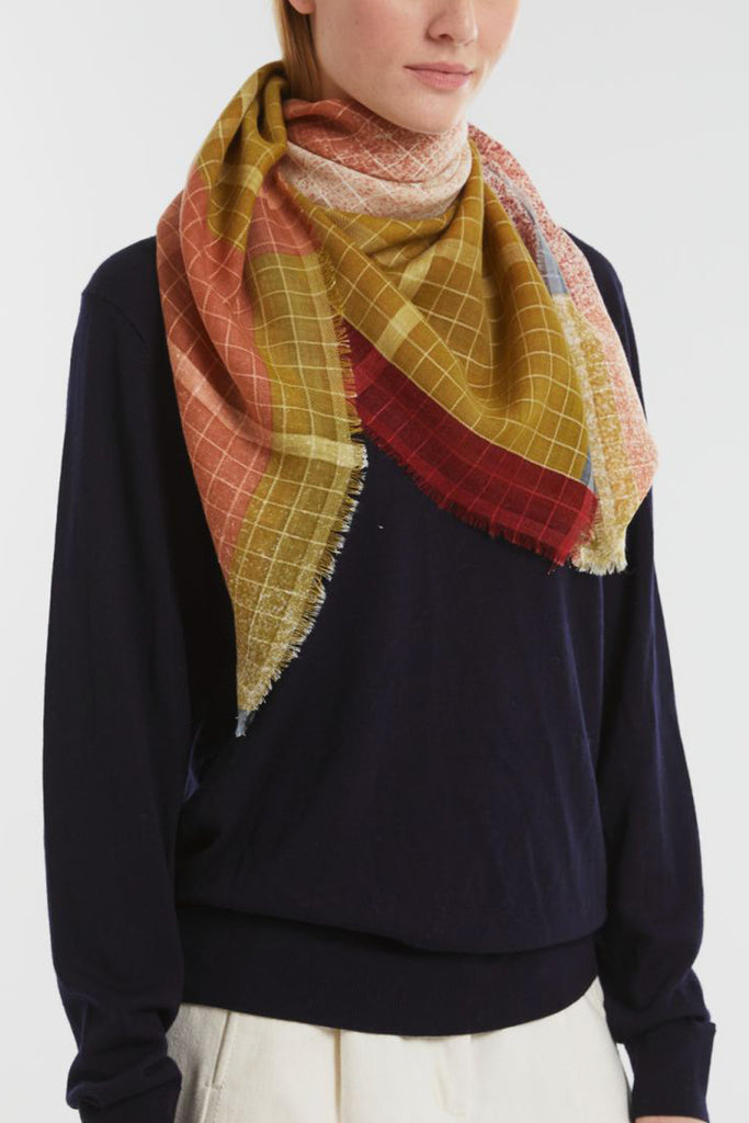 Sciarpa Ma Poesie in garza di lana oliva e blush