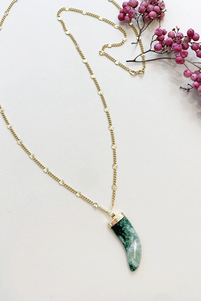 Collana GioJ. lunga catena margherite e corno in agata